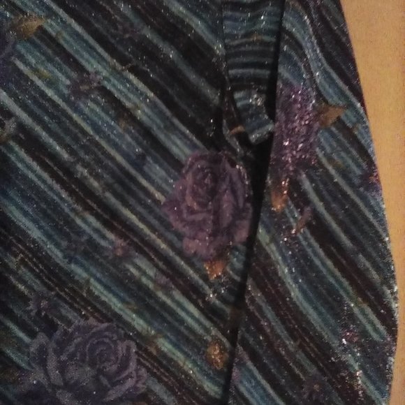 Ensemble jupe et chandail faits main - Picture 6 of 6